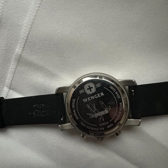 Wenger watch - 40MM - Picture 2 of 2